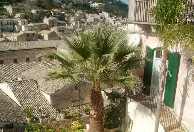 Le Lumie Hotel Modica 0*,